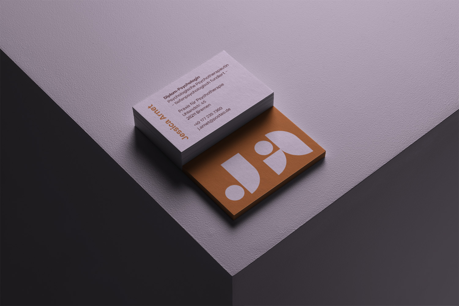 Jessica-Arnet-VK-Annika-Huebner